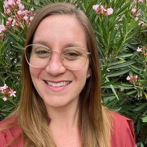 Meet your Posher, Caitlin